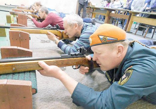 В ДОСААФ Янтарного края пулевая стрельба и каратэ в особом почете