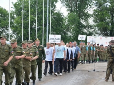 Воронежская область: соревнования мастеров автобронетанковой техники и парашютные прыжки будущих десантников